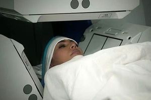 بیماری کیم کارداشیان چیست؟