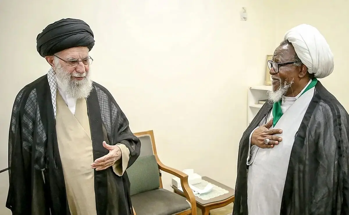  آیت‌الله خامنه‌ای نماد مقاومت بودند؛ ایشان همانند جدشان امام حسین(ع) خانواده خود‌ ‌را فدا کردند/ ویدئو