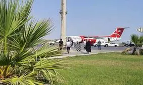 خطر از بیخ گوش مسافران گذشت/ توقف هواپیمایی به مقصد مسقط