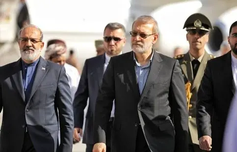 علی لاریجانی وارد مسقط شد/ چه کسی از دبیر شورایعالی امنیت ملی استقبال کرد؟/ تصاویر

