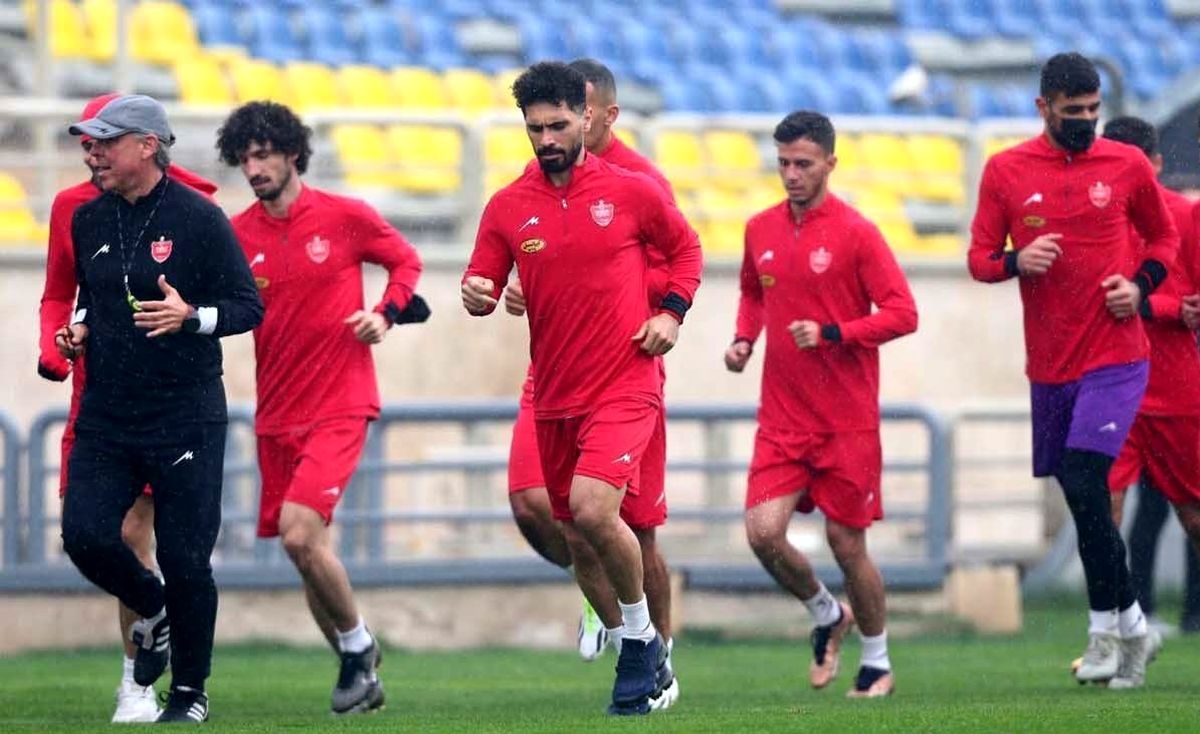 تغییر رنگ پیراهن پرسپولیس/ استقلال قرمزپوش شد!/ عکس