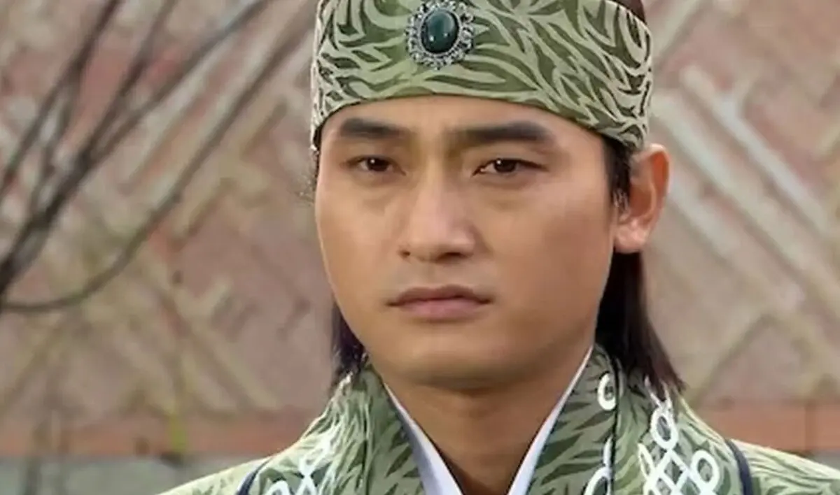تغییر چهره جدید «یونگ‌پو» سریال جومونگ در کنار همسر و دخترش در 50 سالگی