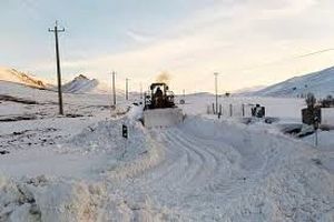 هشت روستای مهاباد همچنان در محاصره برف/ تمام راه‌های اصلی بازگشایی شد