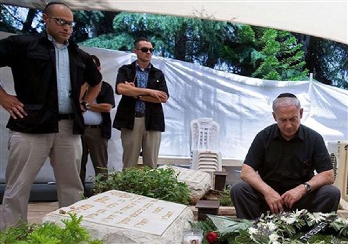 پیدا شدن پیام تهدید به مرگ نتانیاهو روی سنگ قبر برادرش