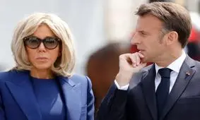 دریافت دومین ضربه ماکرون از همسر؛ این بار در کاخ باکینگهام | ویدئو