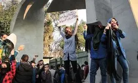 خیابان، توئیتر، اینستاگرام، تلگرام و واتساپ و روزنامه «ممنوع»، پس «مطالبات» مردم کجا بیان شود؟