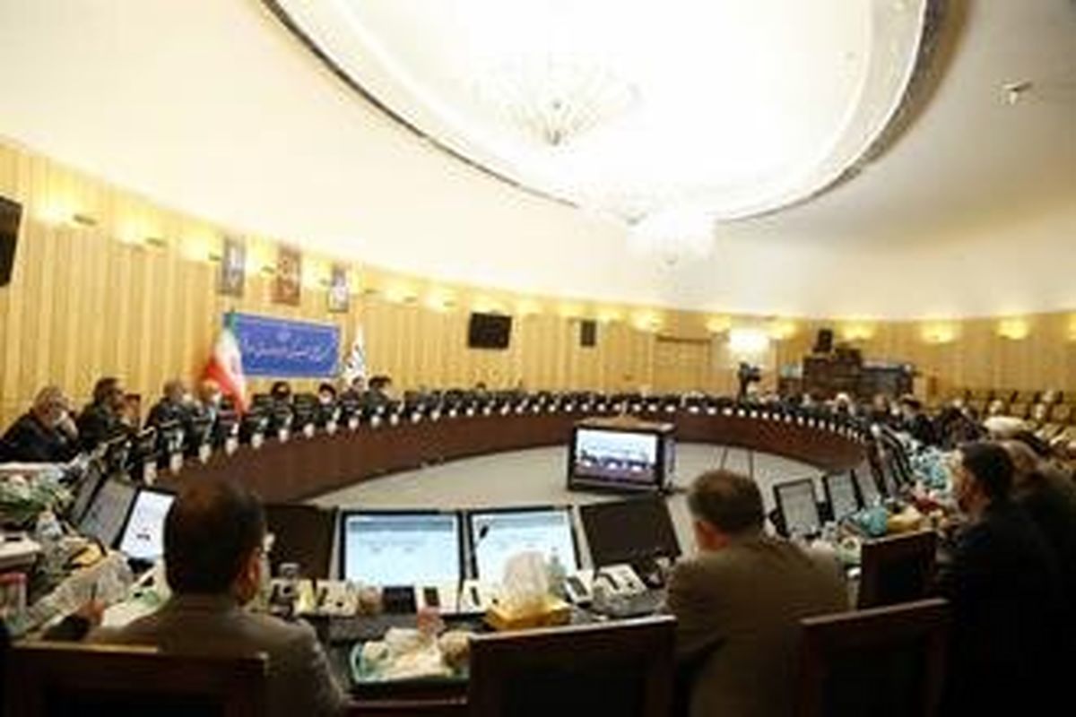 جزئیات دو سناریوی یارانهای دولت/ اختلاف نظر بر سر کارت اعتباری یا کالابرگ