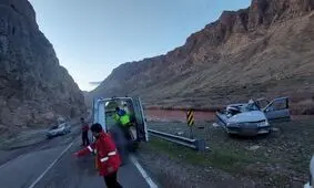 ریزش کوه در جاده جلفا 3 نفر را مصدوم کرد

