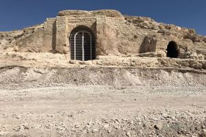 فاجعه جدید در میراث فرهنگی؛ حریم مسجد سنگی داراب با لودر تخریب شد