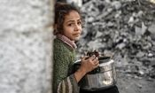 دولت غزه: کامیون‌های کمک‌رسانی غارت شدند و محموله‌های هوایی در مناطق جنگی فرود آمدند