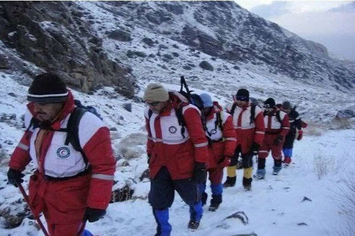 ۶ کوهنورد به دلیل وقوع بهمن در کردستان مفقود شدند

