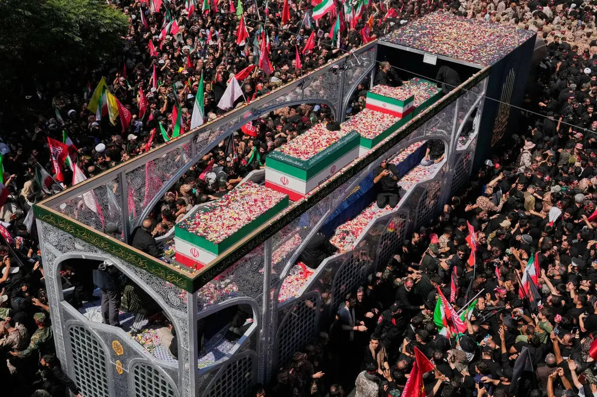 خنثی‌سازی تهدیدات امنیتی مراسم تشییع رهبر شهید به روایت استاندار تهران/ تمامی مسیرهای تردد تحت پوشش کامل اقدامات امنیتی و شناسایی قرار داشت

