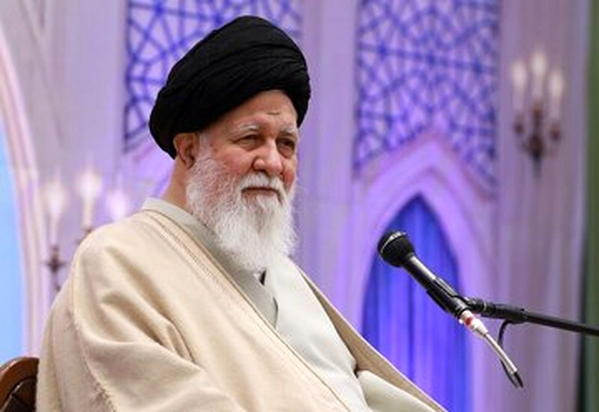  علم الهدی: آزادی بی‌حجابی توسعه فساد و فحشاء در جامعه است/ ایمان جامعه اجازه نمی‌دهد کشور به جولانگاه بی‌بندوباری تبدیل شود 
