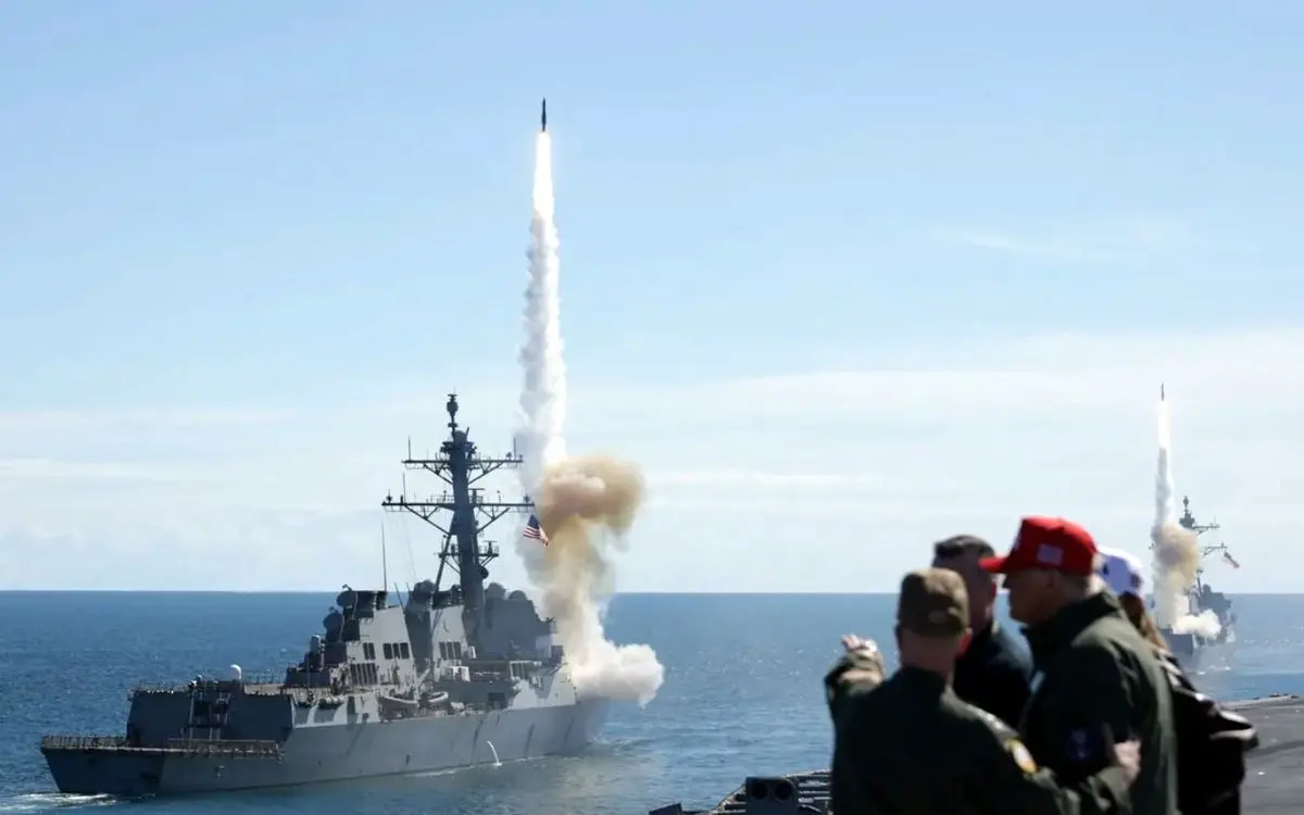 بلومبرگ: میزِ حمله چیده شده | سه گزینه آمریکا برای حمله به ایران | کدام گزینه محتمل‌تر است؟