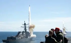 بلومبرگ: میزِ حمله چیده شده | سه گزینه آمریکا برای حمله به ایران | کدام گزینه محتمل‌تر است؟