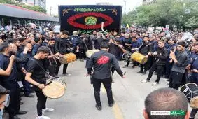 واکنش‌ خبرنگاران خارجی به تشییع جنازه شهید رئیسی/ سیل جمعیت ایرانیان در خیابان‌ها