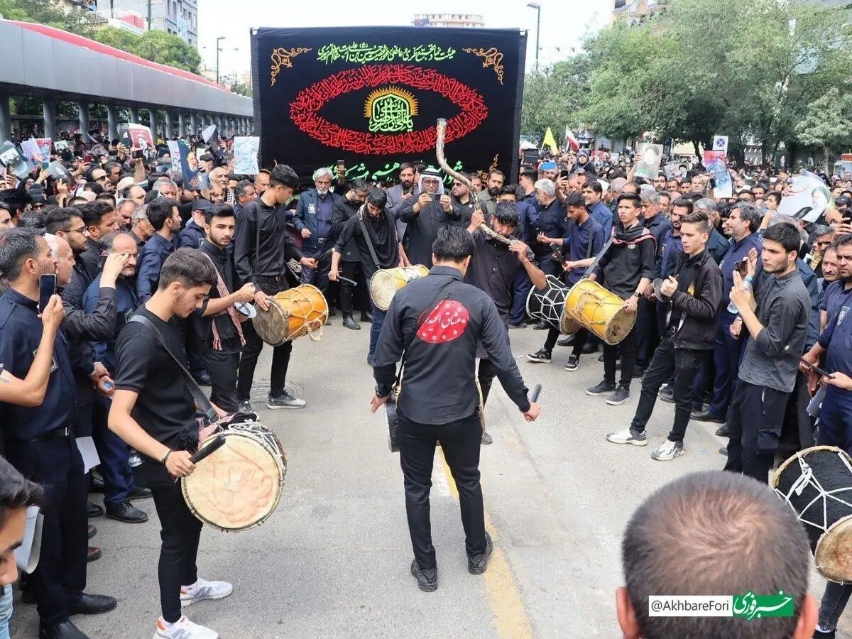 واکنش‌ خبرنگاران خارجی به تشییع جنازه شهید رئیسی/ سیل جمعیت ایرانیان در خیابان‌ها