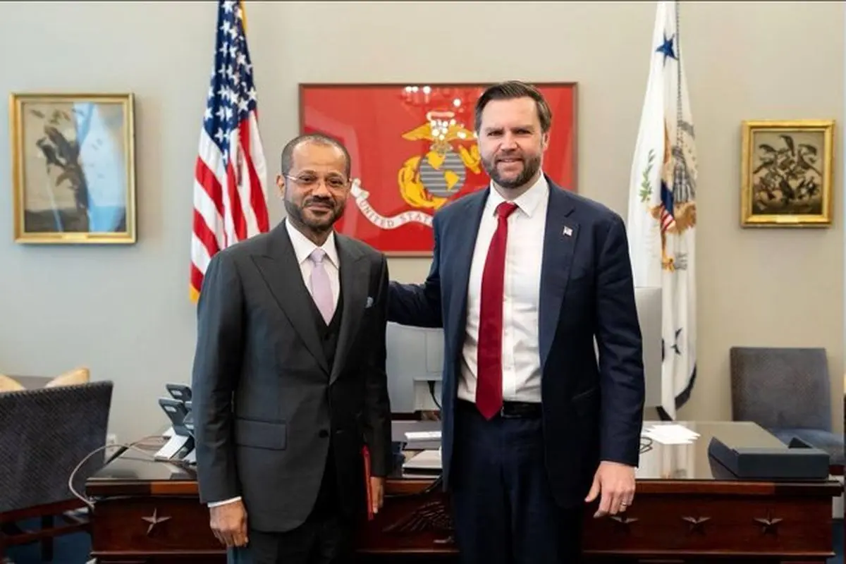 وزیر خارجه عمان جزئیات مذاکرات ایران با آمریکا را به معاون ترامپ ارائه کرد

