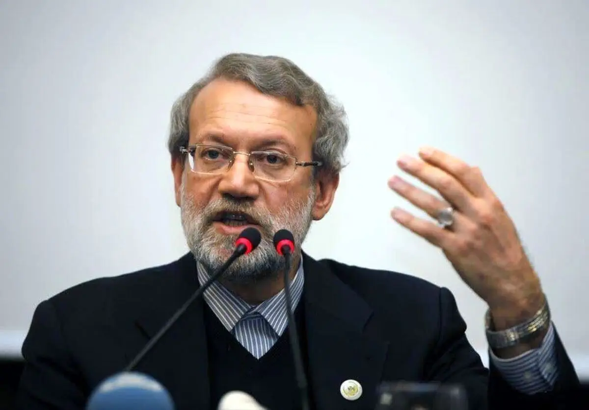 لاریجانی: عمان از قول آمریکا مطالبی به ما داده که بررسی خواهدشد