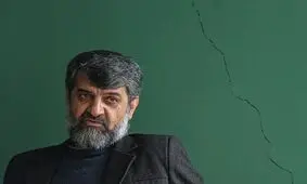 مهدی نصیری از افراط تندروهای داخلی به افراط دیگر در اپوزیسیون رفته است/ او همان نگاه دوگانه‌ساز و حذفی را حفظ کرده و کسی چرخشش را جدی نگرفته است/ تندروها چه در سیستم و چه در اپوزیسیون باور دارند که هم حکومت باید یکدست باشد و هم مخالفان