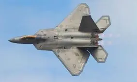 بالن چینی اولین شکار هوایی جنگنده F-22 رپتور/ عکس
