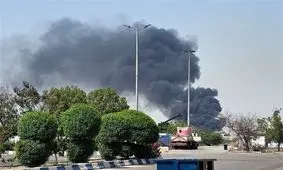 آتش‌سوزی انبار ضایعات اطراف بندر شهیدرجایی/ ویدئو 