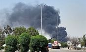 آتش‌سوزی انبار ضایعات اطراف بندر شهیدرجایی/ ویدئو 