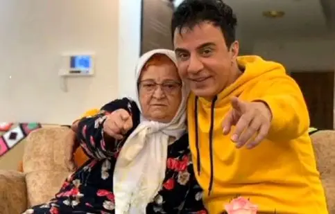 خواننده مشهور: برای حال عموپورنگ دعا کنید/ ویدئو