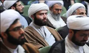 مگر هر بانک قواعد شرعی خاص خودش را دارد که برای هر کدام ناظر فقهی لازم باشد؟
