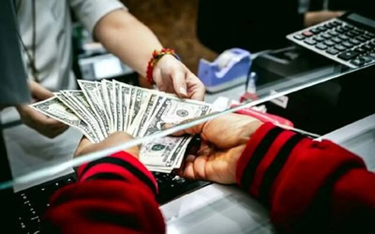 افزایش ۶۰ تومانی قیمت دلار در صرافی ملی

