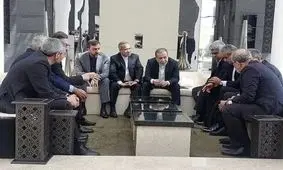  فقط مجریان و کارشناسان تلویزیون مذاکره را کفر می‌دانند/ وزارت خارجه باید فعال شود و از افراد باتجربه برای مذاکره استفاده کند