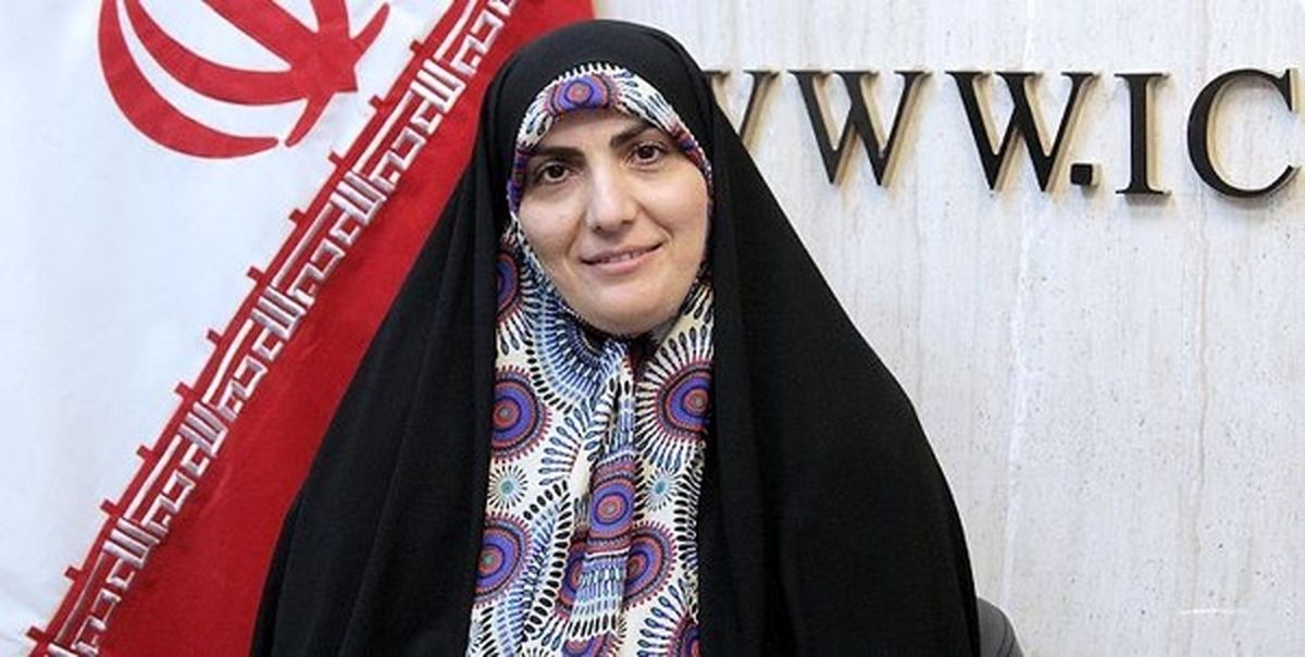 اینکه بخواهیم به زور حجاب را به کسی تحمیل کنیم، کار ناشایستی است