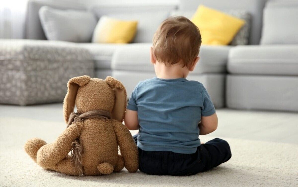 نشانههای ابتدایی اوتیسم در کودکان/ توصیه به خانوادهها
