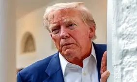 سرنخ‌هایی که همه از دست داده‌اند |  وقتی ترامپ مدام از بهشت حرف می‌زند |  از ورم مرموز پا تا گره کراوات |  آیا کاخ سفید چیزی پنهان می‌کند؟