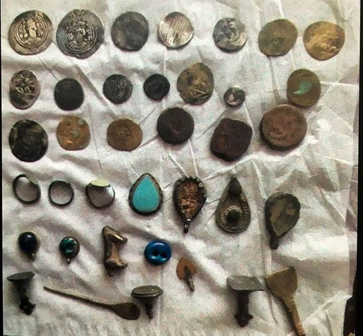 افشای گنج پدر توسط دختر ۱۳ ساله در داراب