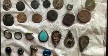 افشای گنج پدر توسط دختر ۱۳ ساله در داراب