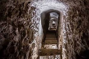کشف اتفاقی تونل‌های ترسناک 1800 ساله در نزدیکی اسفراین