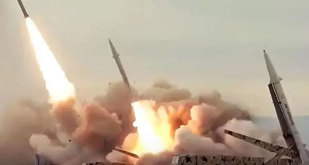 بیست و دومین روز پاسخ نظامی ایران به آمریکا و اسرائیل/ انفجاری مهیب در مقر تروریست‌های کرد در شمال عراق/ آتش سوزی گسترده در پایگاه ویکتوری آمریکا در عراق/ اجرای موج 70 وعده صادق 4 در بیش از 55 نقطه اشغال شده توسط آمریکا و اسرائیل