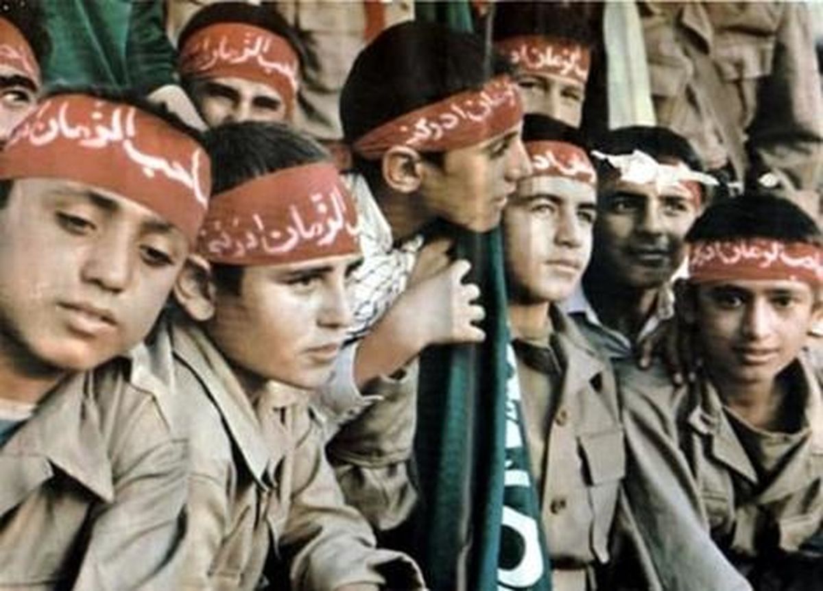 نگاهی به سن و سال شهدای 8 سال جنگ ایران و عراق/ اینفوگراف