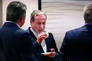 گزارشی از دور دوم مذاکرات ایران و آمریکا در ژنو / گفتگوها به دور سوم کشید / عراقچی: نگارش متن توافق آغاز شده است / مشارکت غیرمستقیم ترامپ در مذاکرات