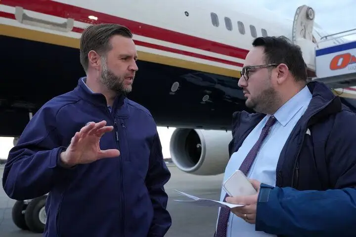 ونس: تهران باید ظرفیت غنی‌سازی اورانیوم خود را به‌شکل «ملموسی» کاهش دهد