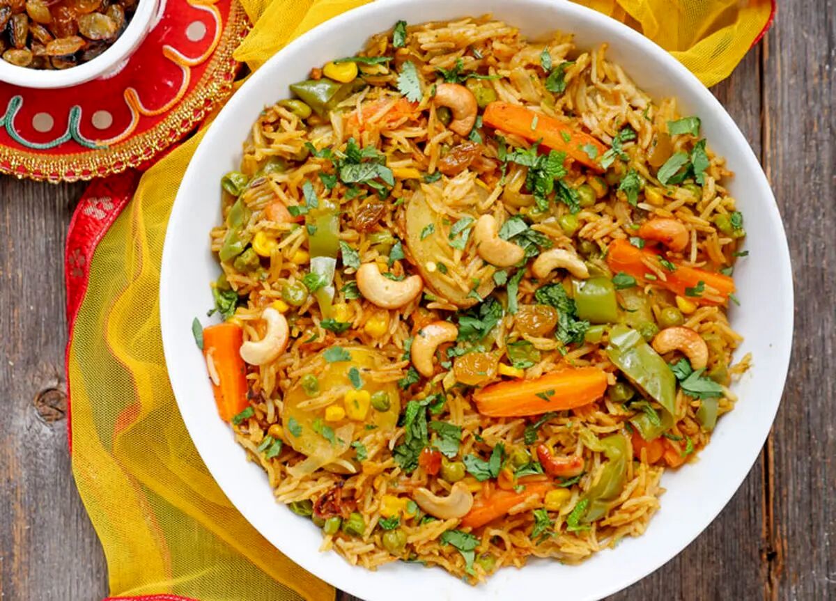 طرز تهیه پلو بریانی با سبزیجات؛ غذای مجلسی بلوچی