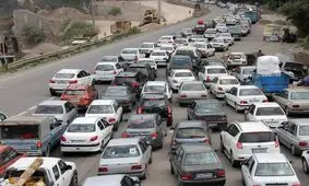 ترافیک ۱۰ کیلومتری در جاده چالوس؛ تردد خودرویی در هراز سنگین است