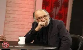 انتقاد به داریوش ارجمند برای بوسیدنِ تندیس «حاج قاسم»/ ۱۰۰ بار دیگر هم می‌بوسم و اصلاً گوشم به این هجمه‌ها بدهکار نیست/ ویدئو