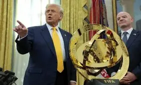 رئیس فیفا توپ جام جهانی ۲۰۲۶ را به ترامپ هدیه داد/ ویدئو

