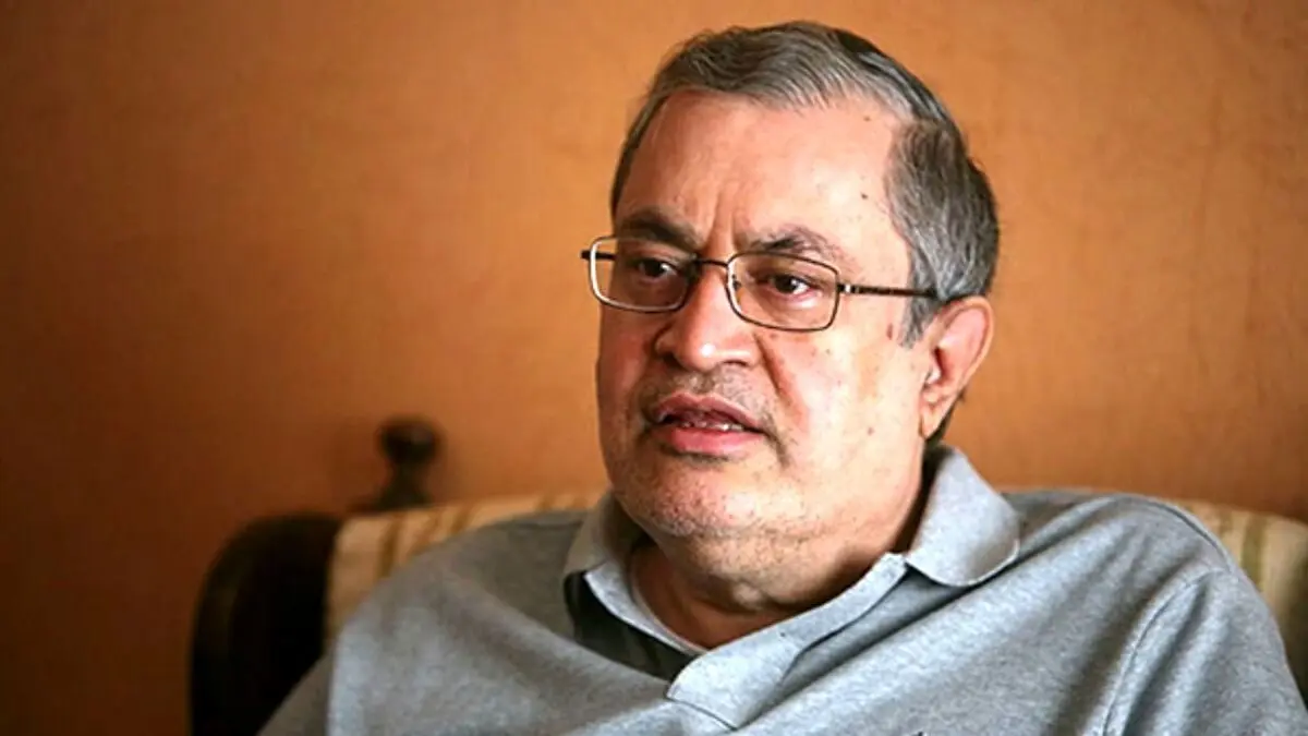 رد خون سعید حجاریان مقابل ساختمان شورای شهر/ عکس

