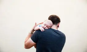 شکل صورت پدر می‌تواند جنسیت فرزند اول را تعیین کند

