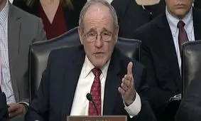 سناتور آمریکایی: خروج از مذاکرات برجام در حکم پیروزی خواهد بود

