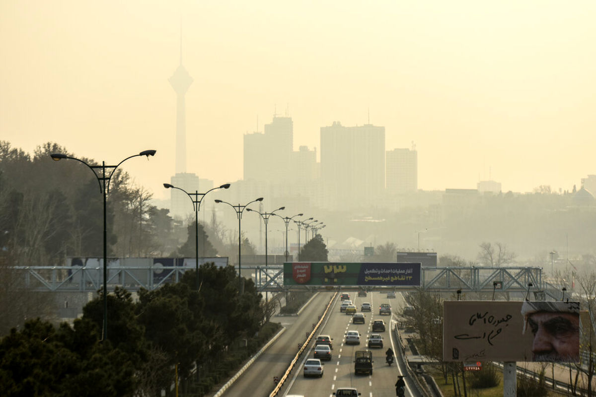 آلودگی هوای تهران / ۳ ایستگاه در وضعیت قرمز هستند