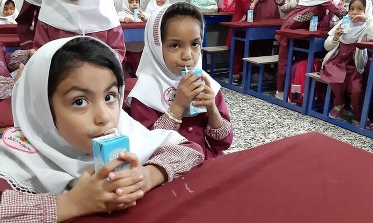 تصویب «شیر رایگان مدارس ابتدایی» در برنامه هفتم